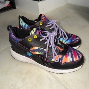 Heelys Women's Black and Tie-Dye Sneakers
